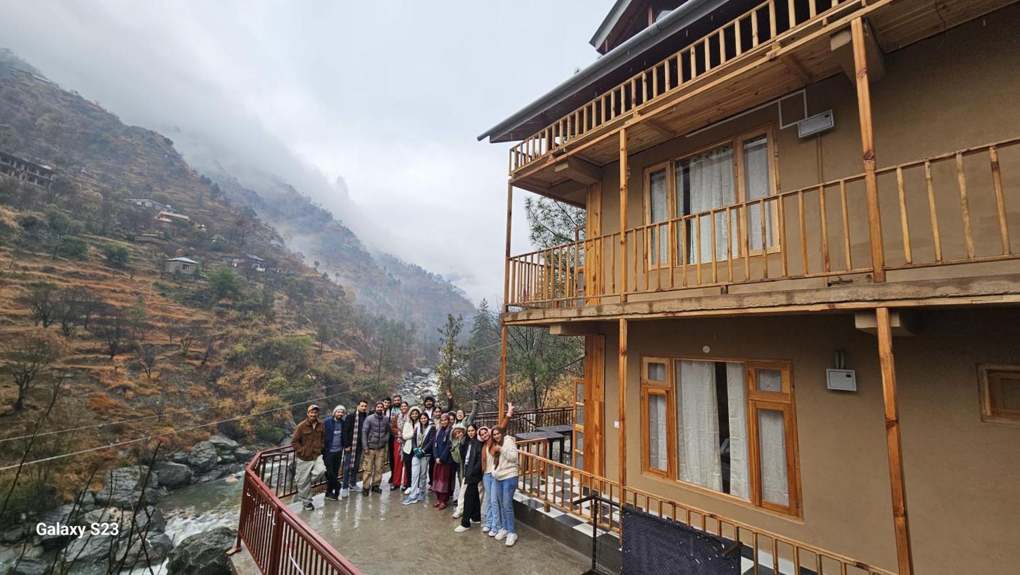 The Fiza Retreat Tirthan Banjār 외부 사진