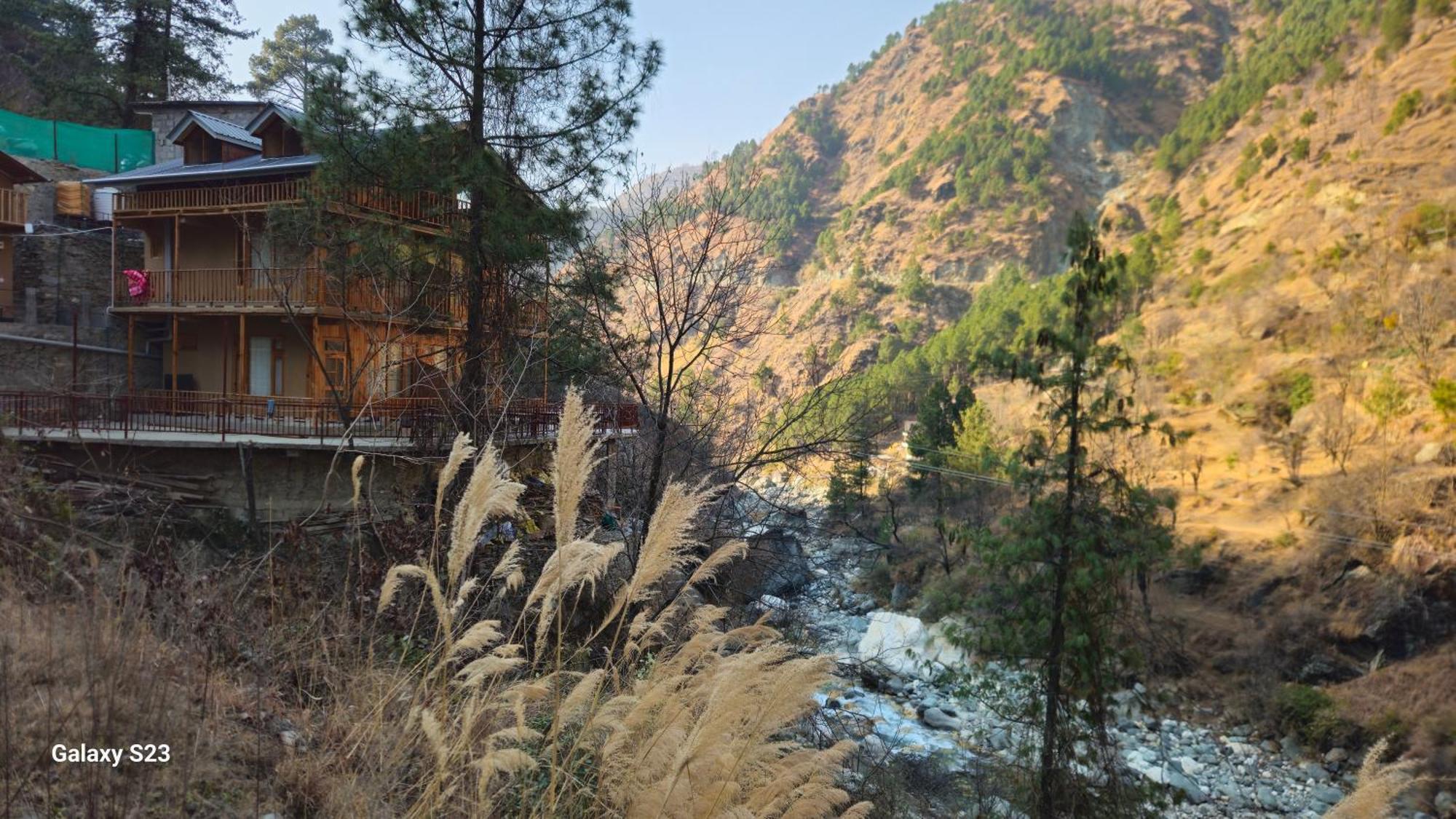 The Fiza Retreat Tirthan Banjār 외부 사진