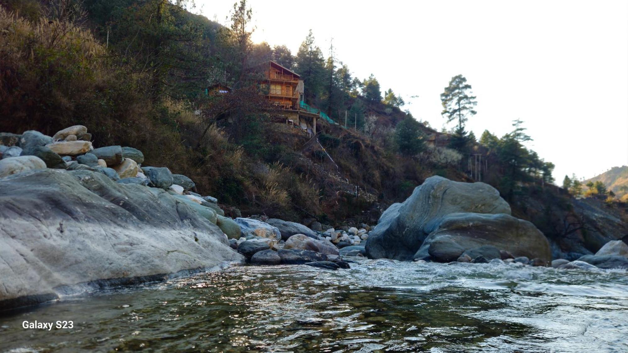 The Fiza Retreat Tirthan Banjār 외부 사진